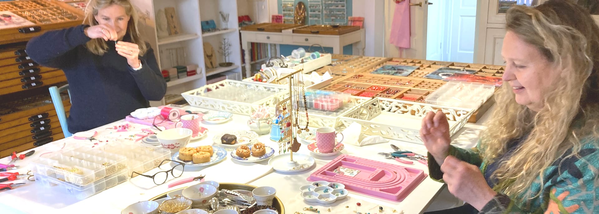 workshop sieraden maken vriendinnen