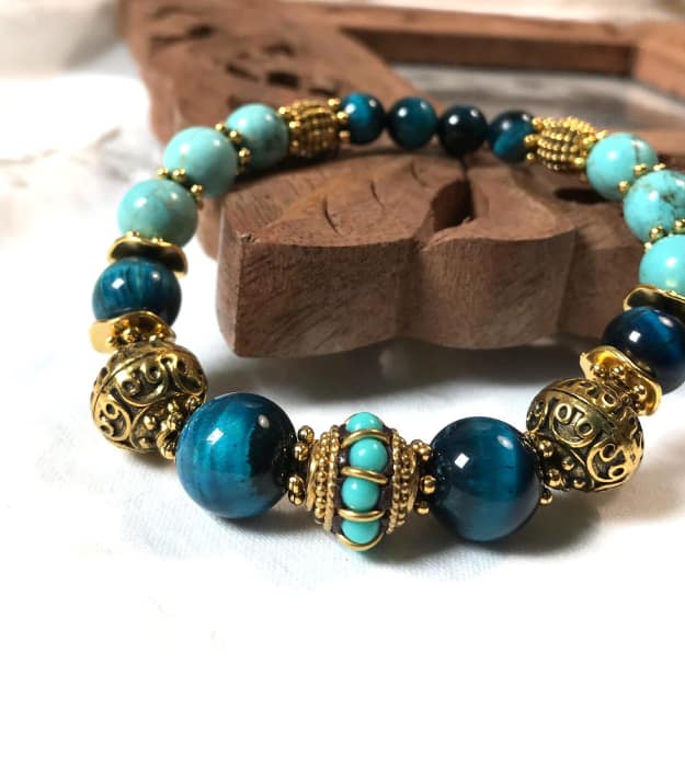 Boho Turquoise & Petrol Blauwe Armband met Tijgeroog