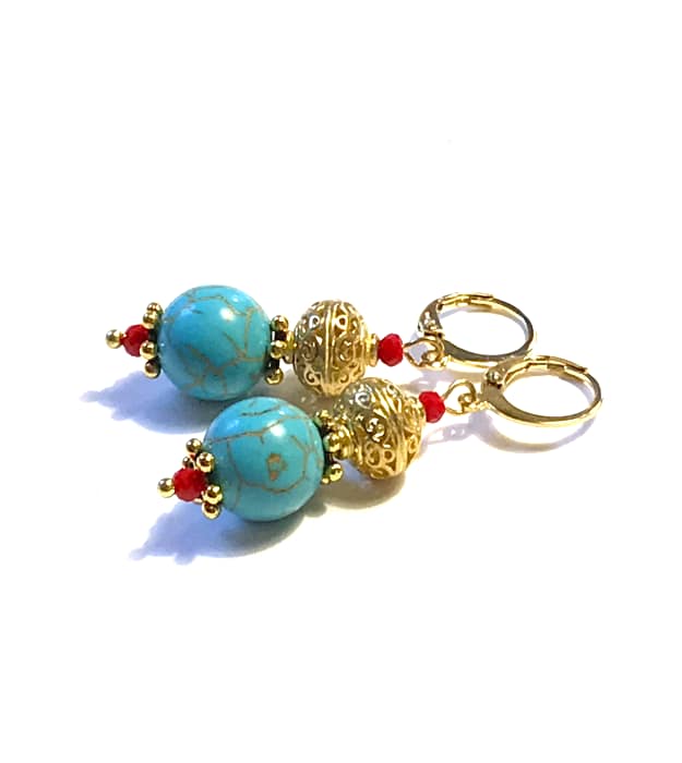 Kleurrijke Statement Oorbellen in goud, turquoise en rood 1