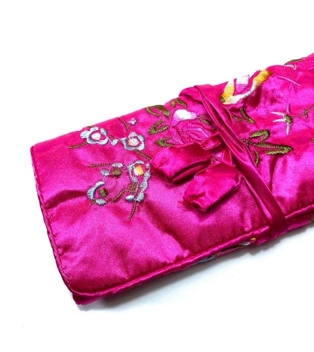 Fuchsia Sieraden Rol van Geborduurd Satijn