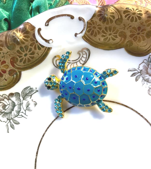 Turquoise met Blauwe Schildpad Broche